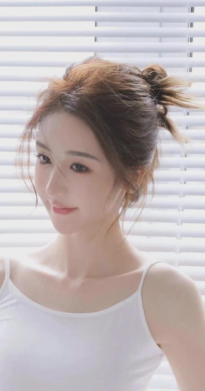 球盟会：媳妇的妹妹2中语字(图1)