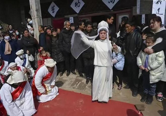 球盟会入口：火葬被替代？新埋葬方式令人难以接受背后原因是什么！(图3)