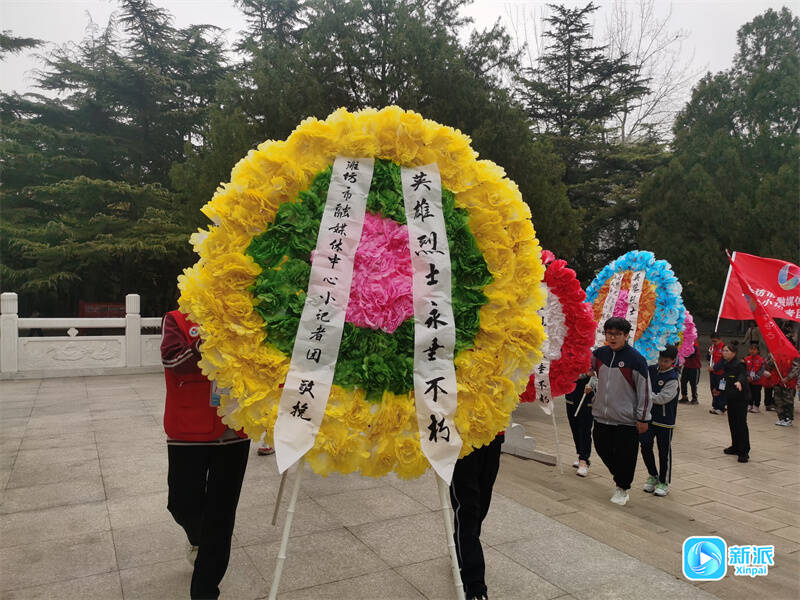 中小学生走进潍坊市革命烈士陵园 传承红色基因 赓续英烈精神(图4)