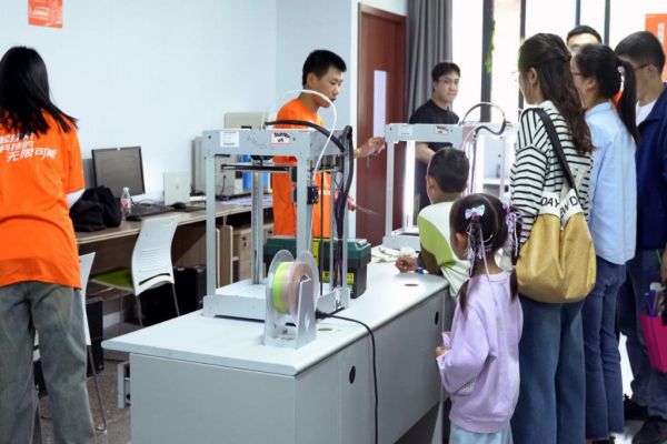 硅湖学院2025年校园开放日：沉浸式体验未来大学时光(图2)