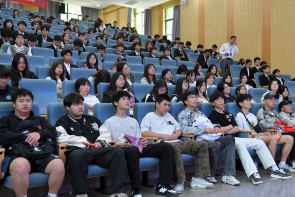 硅湖学院2025年校园开放日：沉浸式体验未来大学时光(图4)