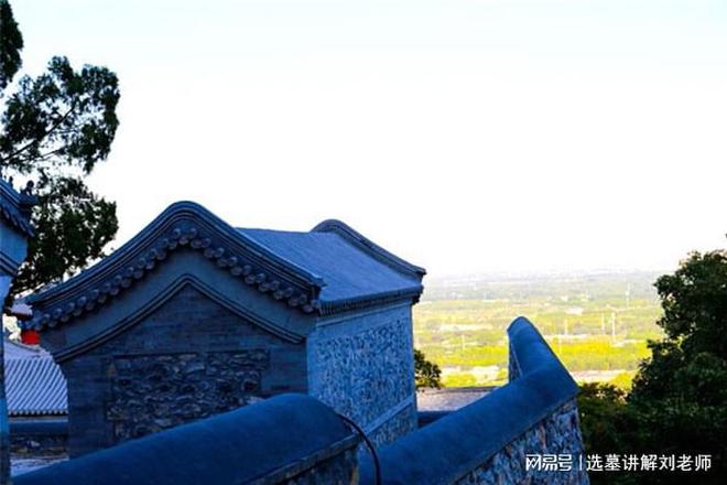 山水之间的生命花园——金山陵园的自然与人文融合之道(图1)