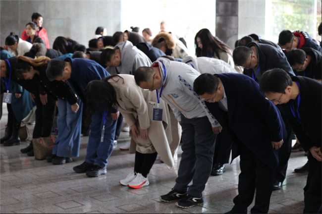 传承红色基因凝聚逆境力量 —— 2025年龙船世家井冈山论坛纪实(图2)