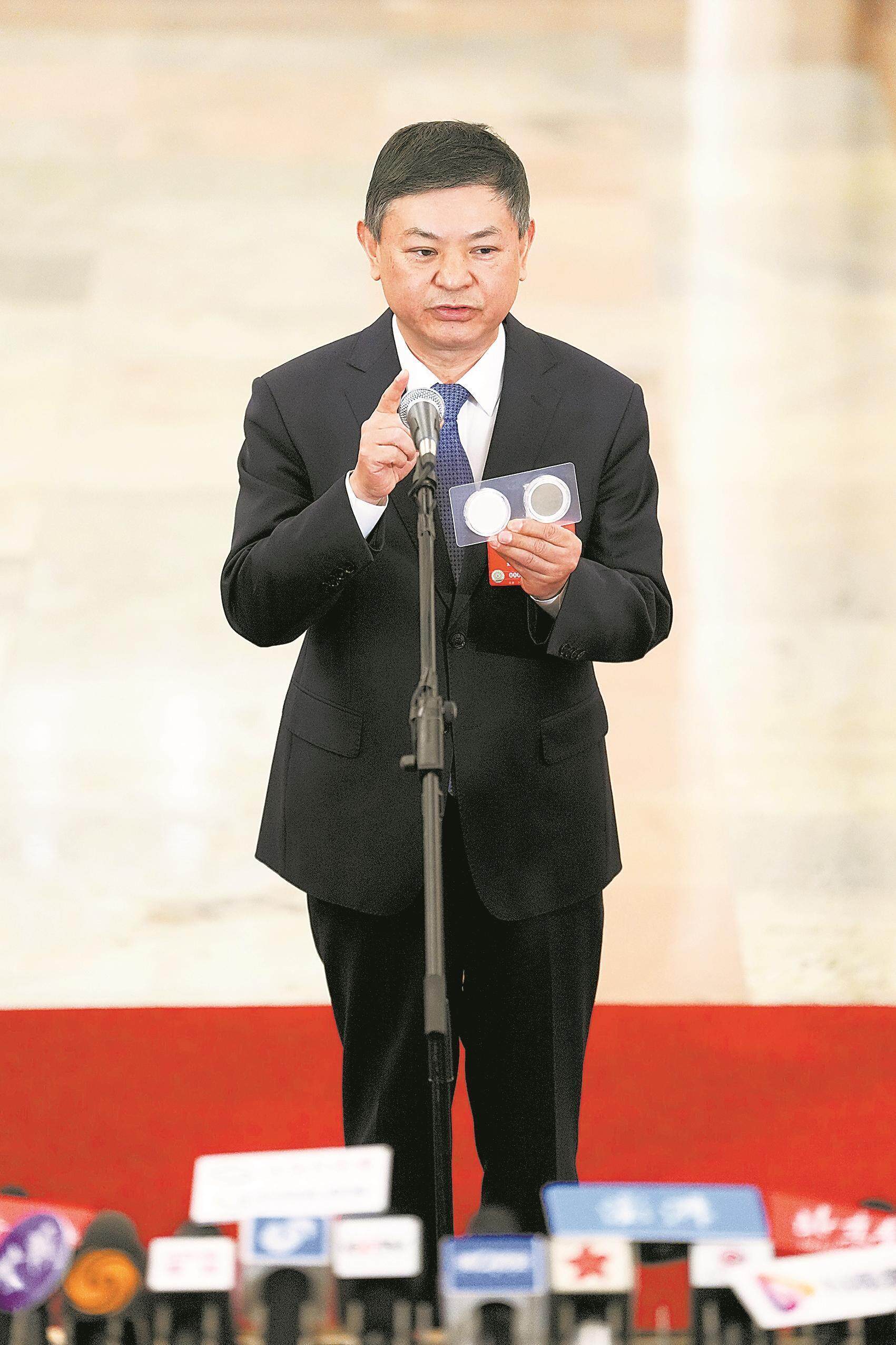 球盟会入口：十四届全国人大三次会议第二场“部长通道”举行三位部长回应热点关切 高额彩礼、豪华丧葬、孝道式微？农业农村部：推进移风易俗(图1)