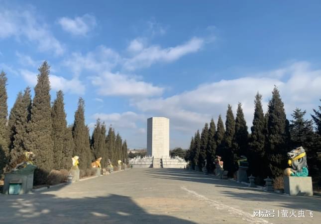 2025十佳公墓榜首！骏龙泉墓园凭450亩真山真水登顶生态葬黑马(图3)