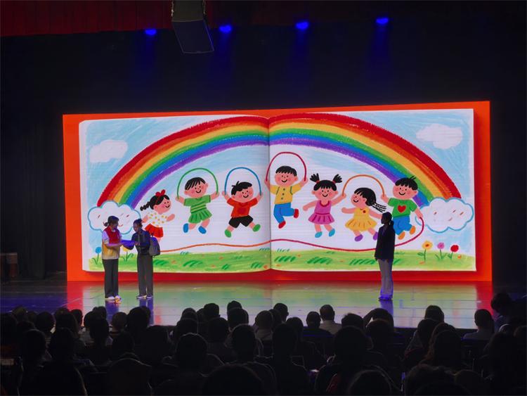 以爱为钥筑梦未来！青岛市首届困境儿童公益汇演温情上演(图4)