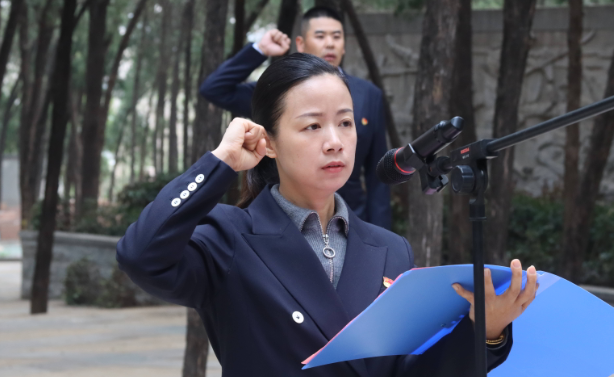 济南市历城区王舍人街道开展祭扫烈士陵园、缅怀革命英烈活动(图2)