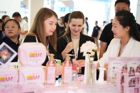 蔬果园亮相2024中国美容博览会领航高端生态家清新风尚(图4)