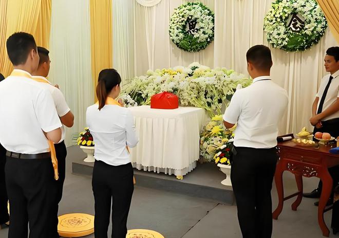 骨灰盒正在被时代抛弃！海葬树葬受追捧1800万人宁选数字化(图9)