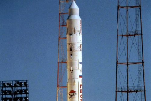 球盟会入口：2万起价的太空葬礼炸了150位客户的骨灰(图12)