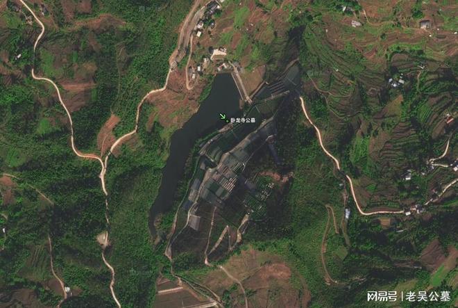 球盟会入口：龙泉公墓：最好的纪念不是凝固哀伤而是让逝者化作山河的一部分(图1)