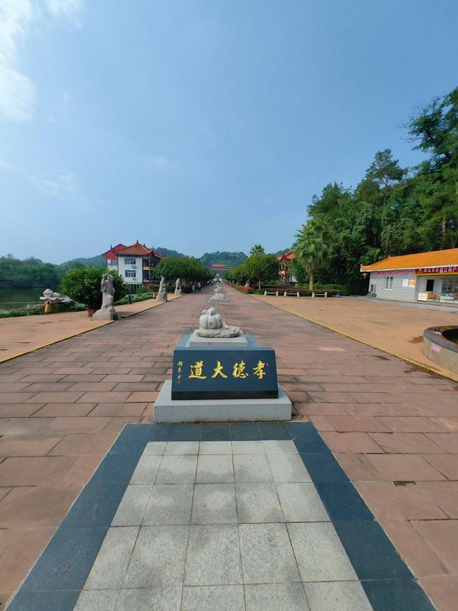 红枫艺术陵园_联系电线价格_地址_墓型介绍_官网(图6)