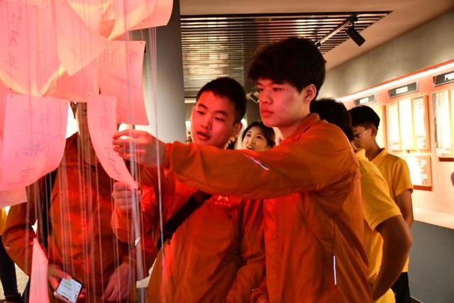 从“党的诞生地”到“红军长征出发地”这群学子收获了什么？(图1)