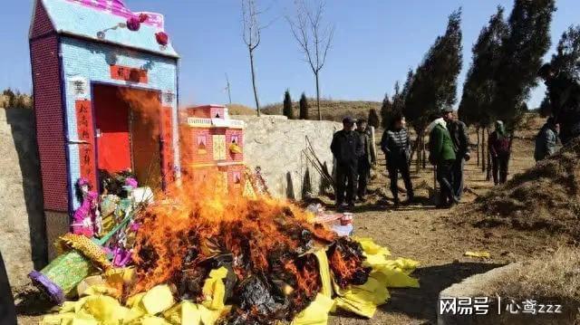 辽宁云南殡葬政策调整咋回事？禁土葬火葬是谣言别慌(图2)