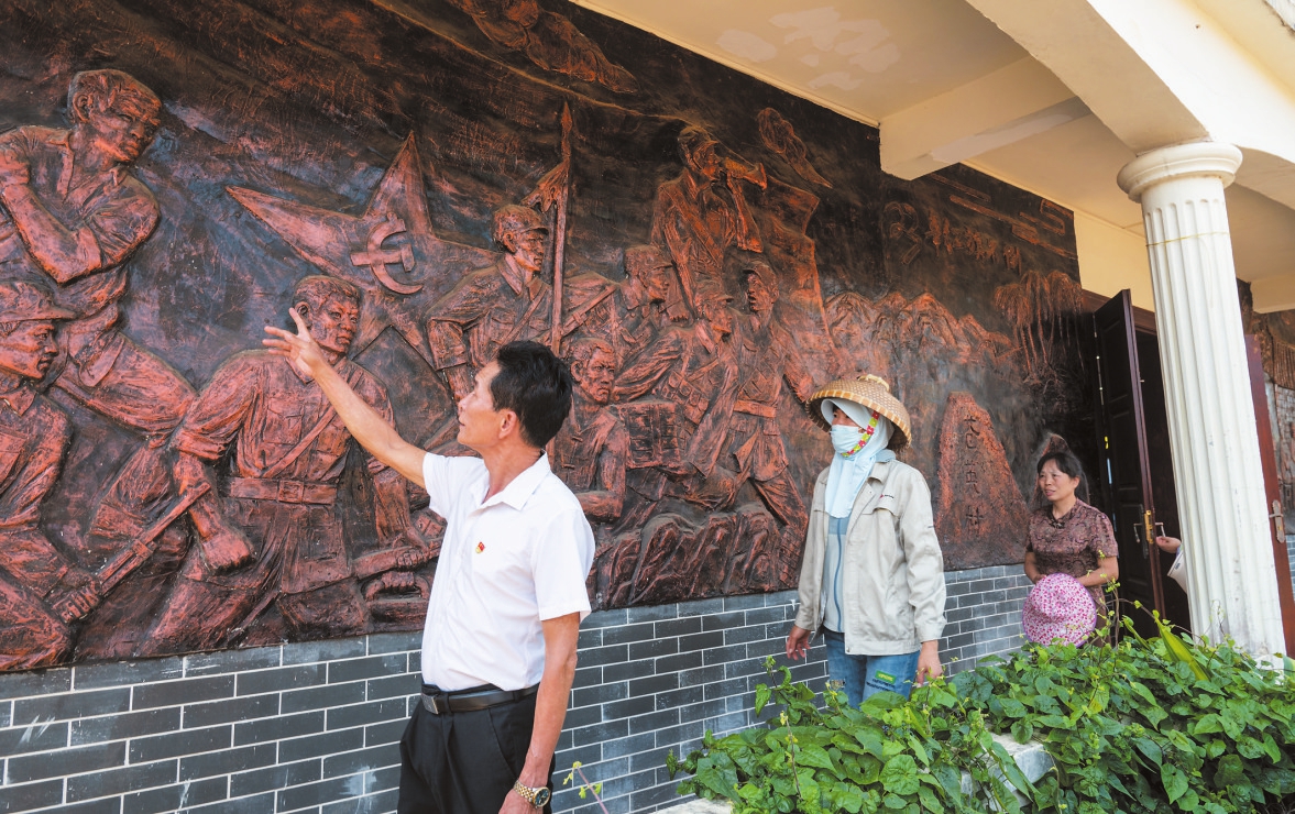 海口：编“红色家谱” 聚奋进力量(图2)