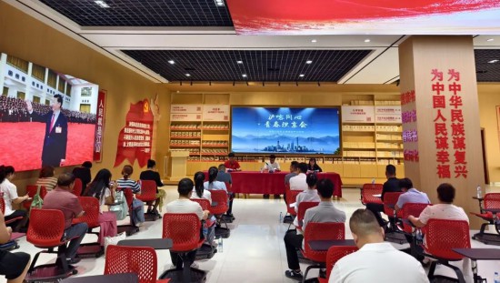 沪喀青年“双向奔赴”：思想共振共绘援疆新图景(图3)