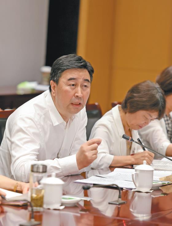 在文化强省建设中争做西部示范——与会人员围绕加快建设文化强省目标谈落实话举措(图1)