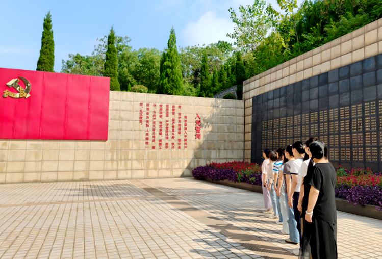 传承红色基因 强党性提效能(图1)