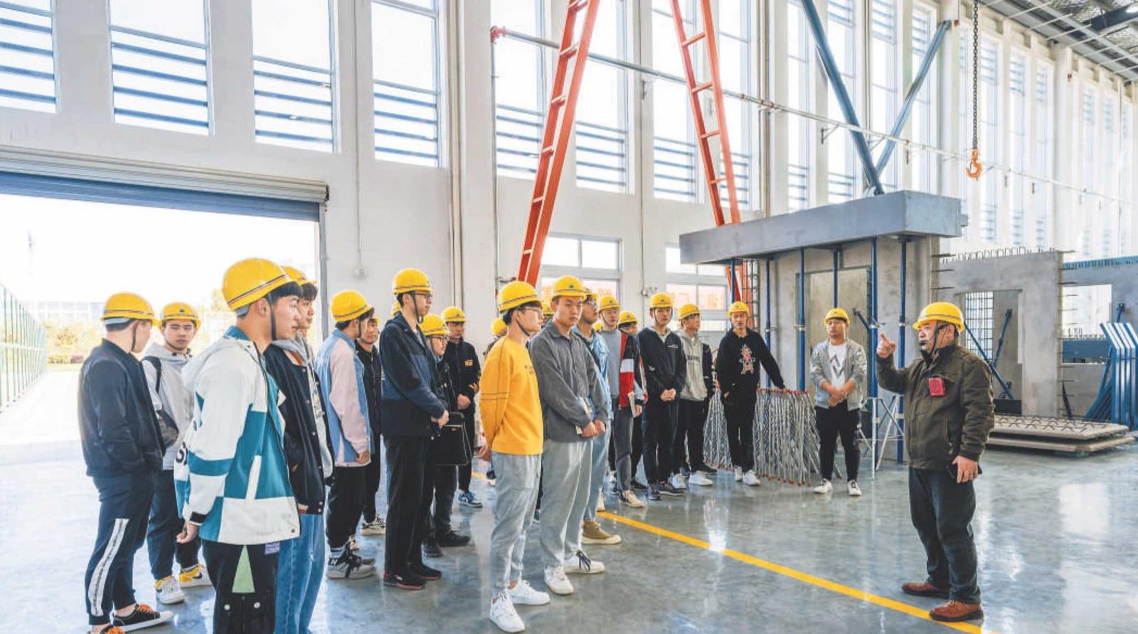 安徽职业教育高质量发展的“双向奔赴”(图1)