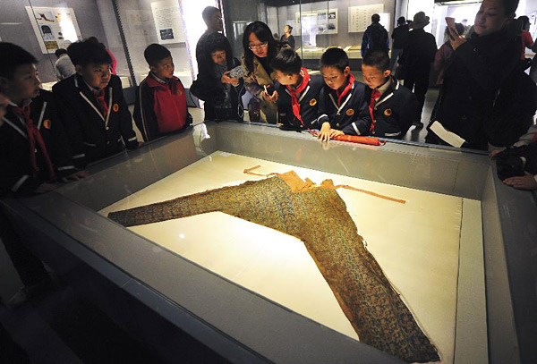 球盟会：【文体艺苑】多彩活动庆“双节”(图1)