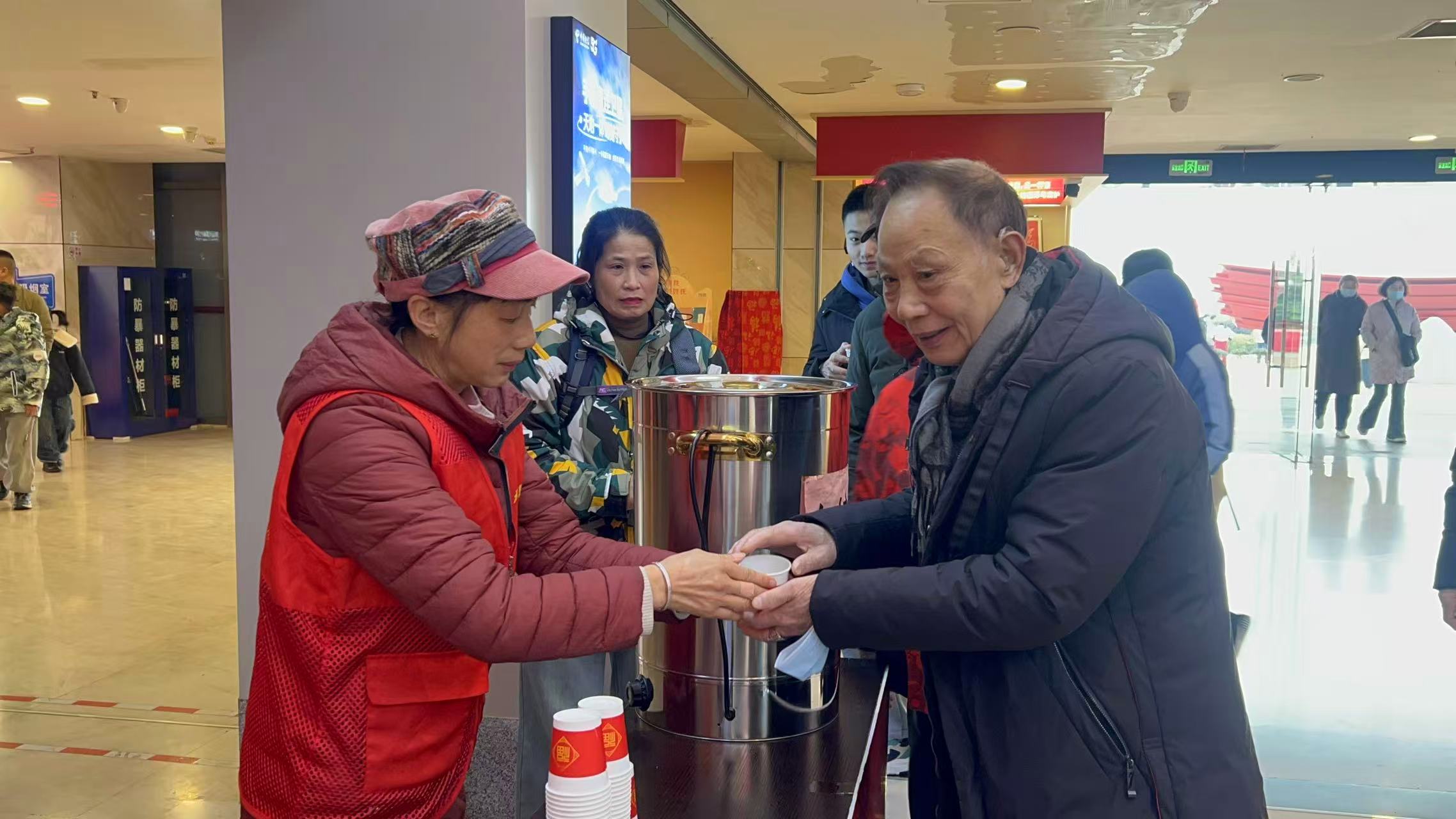 球盟会：我在韶山过红色新年——这抹红涌动于人潮沉淀于心间(图2)